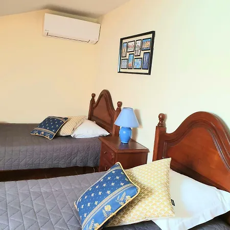 בית הארחה Casa Limia 2*